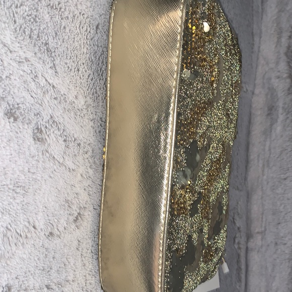 🆕- Glamorous Gold Sequin Cosmetic Bag - Picture 7 of 8